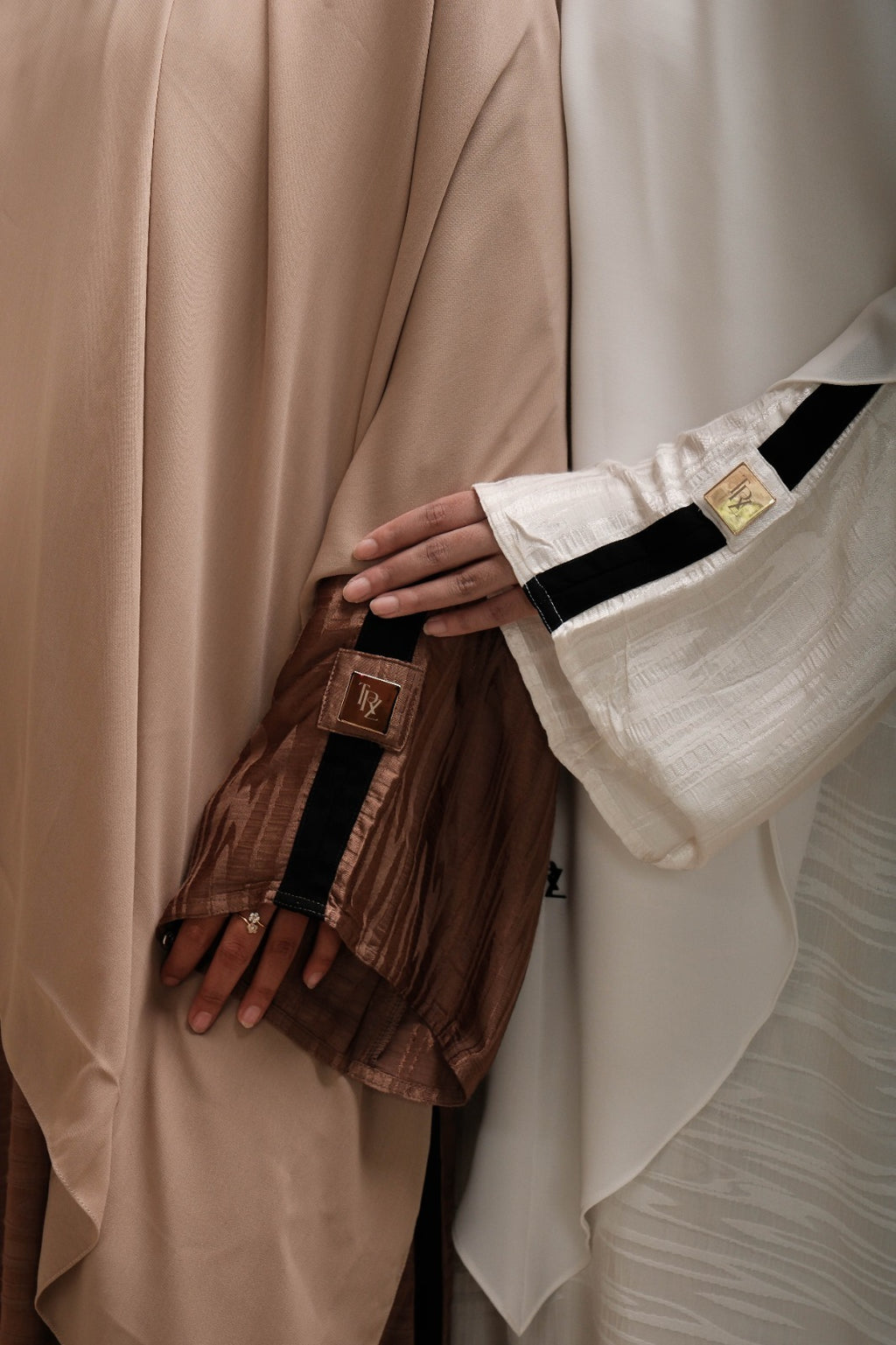 TRZ - Sahhar Abaya 2.0