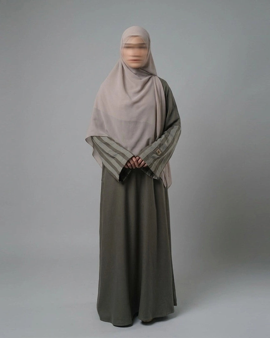 TRZ Ava Abaya